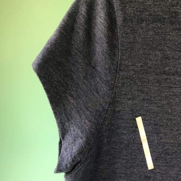 Old Navy Crop Top - Picture 3 of 5